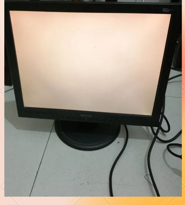 LCDスクリーンバックライトが黄色に変わるのを防ぐ方法